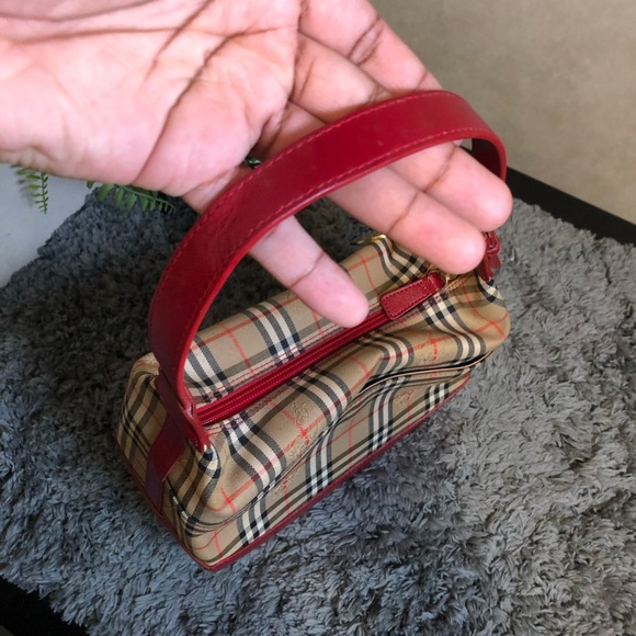 BURBERRY Vintage Red Leather Trim Haymarket Shoulder Bag Adjustable Strap - Picture 8 of 17